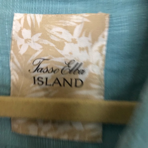 Men’s button down shirt - Picture 3 of 10